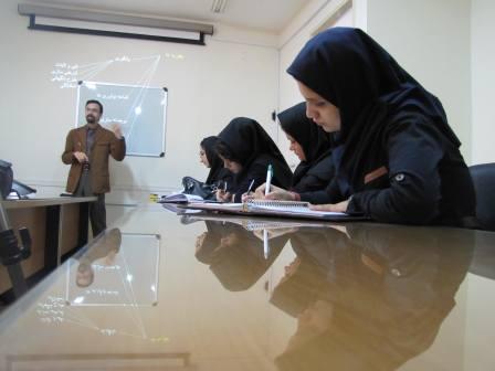 در دانشگاه کاشان: کارگاه آموزشی فرش، تبلیغات و نیازهای معاصر برگزار شد 